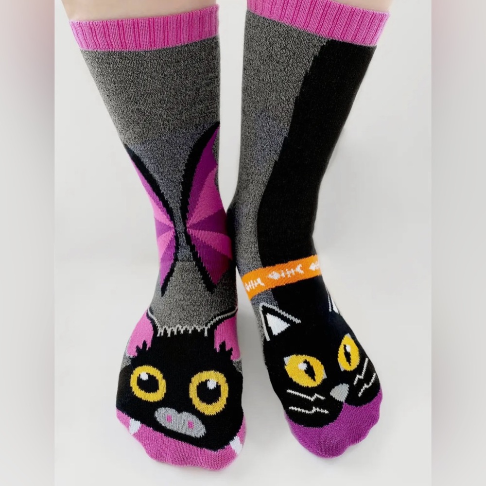 Pals Adult Socks NWT Bat and Cat Limited Edition Adult Size L
